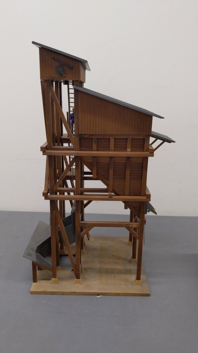 Pola G938 Assembled Large Coaling Station EX