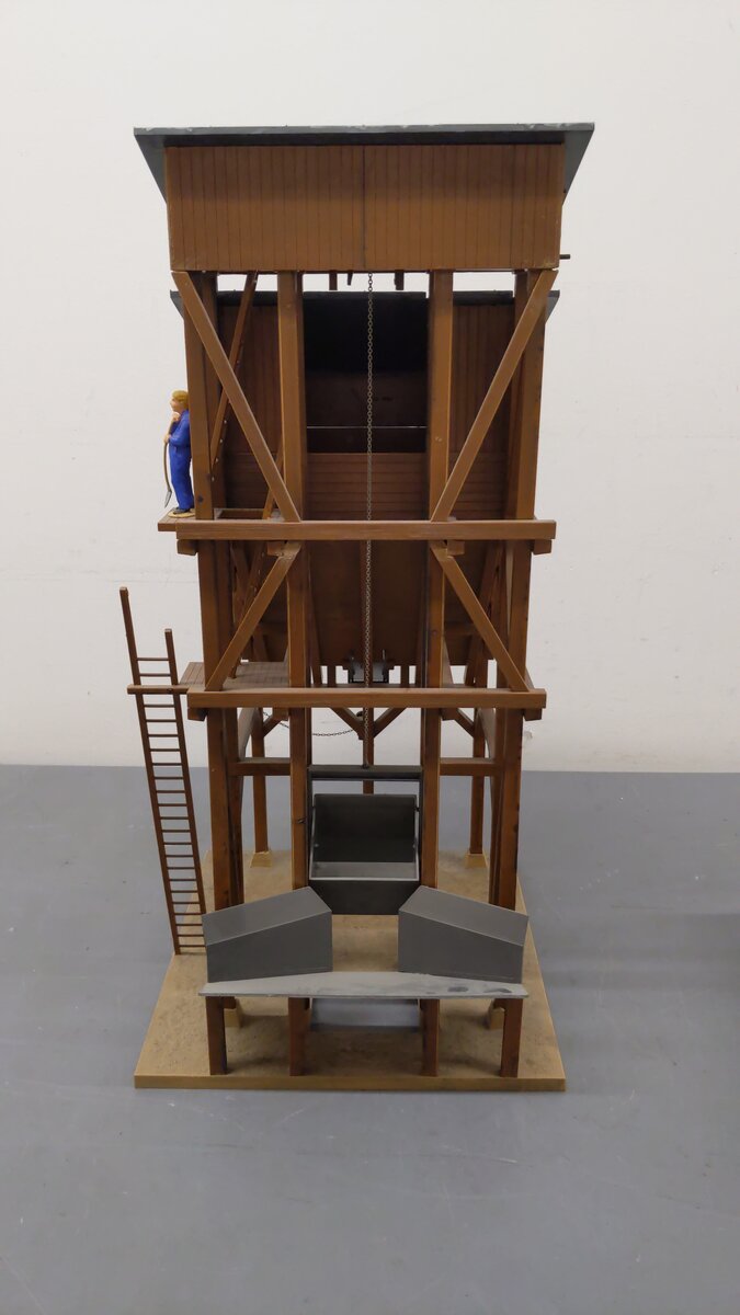 Pola G938 Assembled Large Coaling Station EX