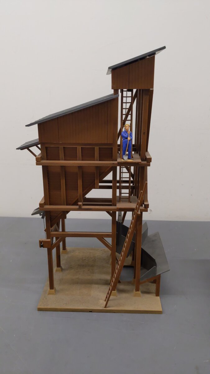 Pola G938 Assembled Large Coaling Station EX