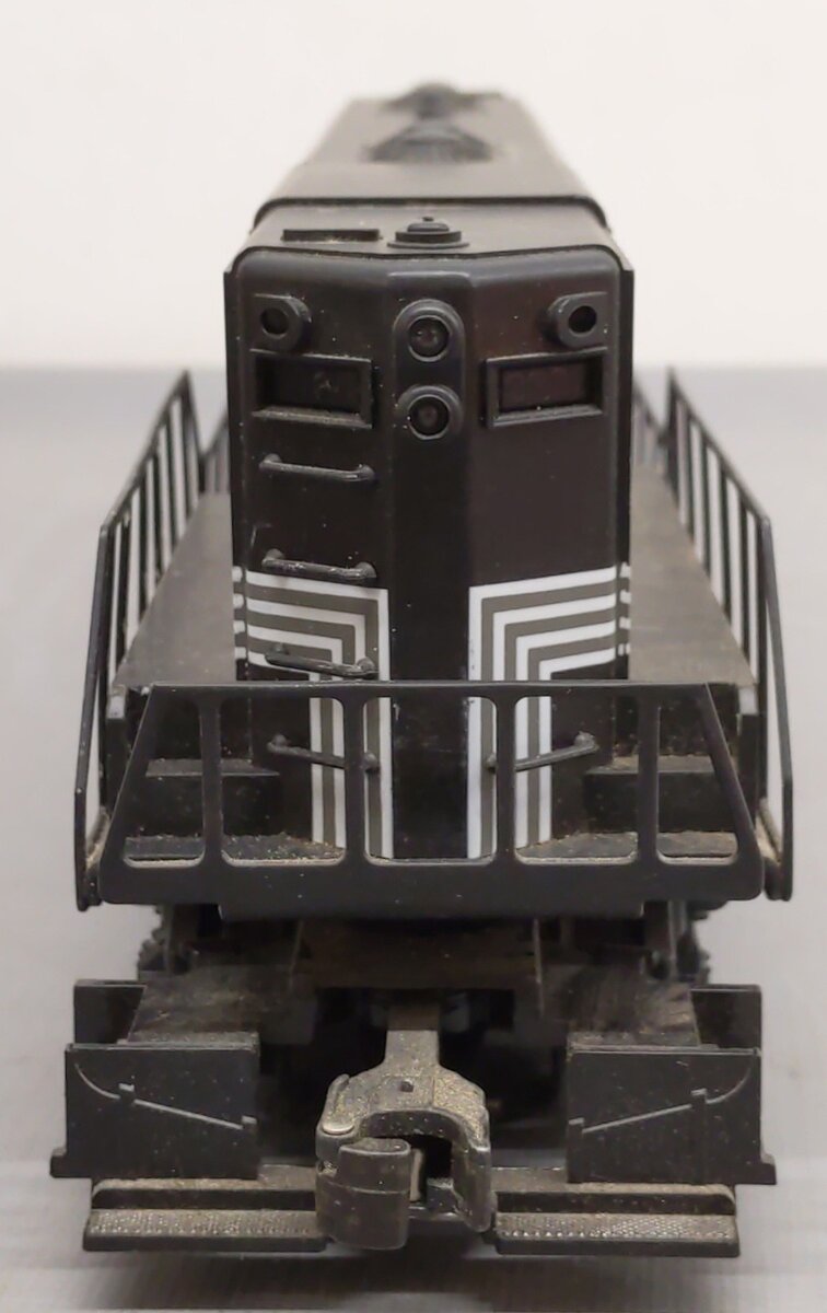 Lionel 6-18865 New York Central GP-9 Non Powered B Unit Diesel Engine #2386 EX/Box