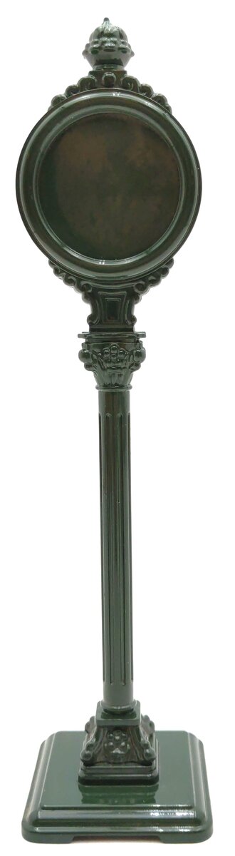 MTH 30-1094 O Scale Dark Green Operating Die-Cast Street Clock LN/Box