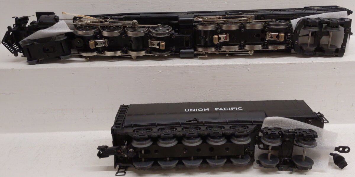 MTH 20-80001A O Union Pacific 4-8-8-4 Big Boy Steam Locomotive & Tender w/PS1 EX/Box