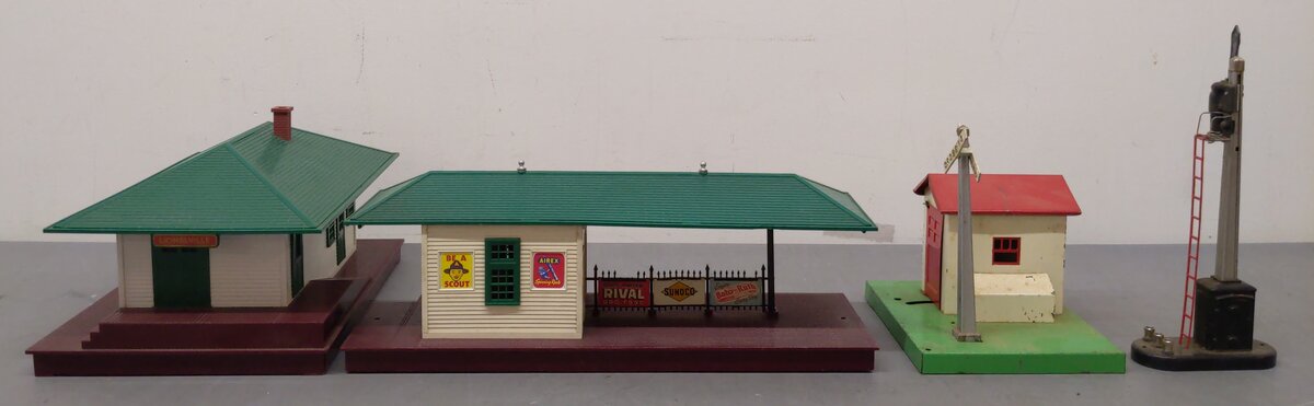 Lionel Vintage O Illuminated/Operational Stations & Signals #151/45N/132/256 (4) VG