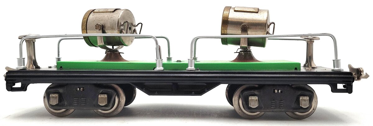 Lionel 220 Vintage Standard Gauge Green Searchlight Car with Nickel Trim VG