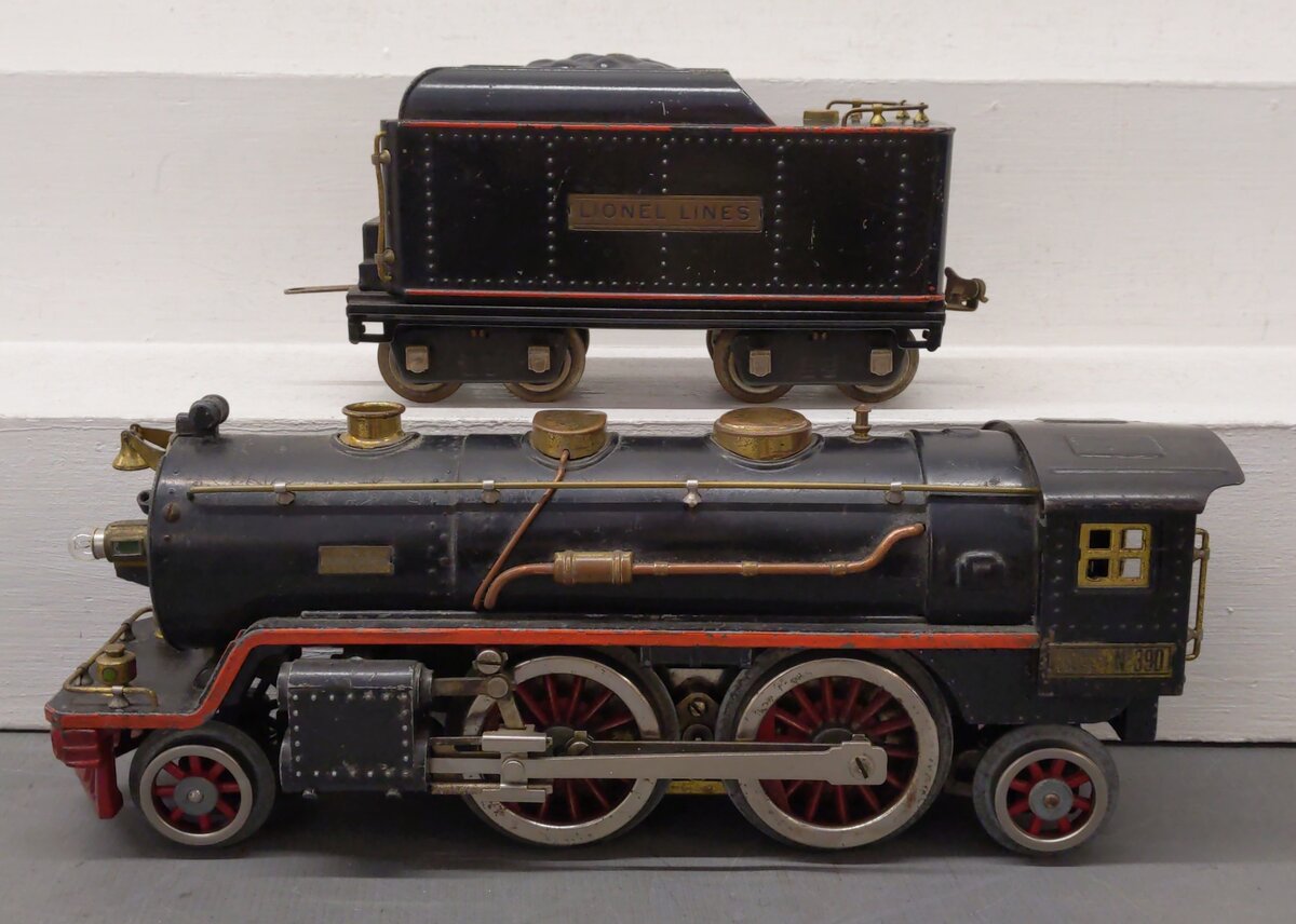 Lionel 390 Vintage Standard Gauge 2-4-2 Steam Locomotive with Tender VG