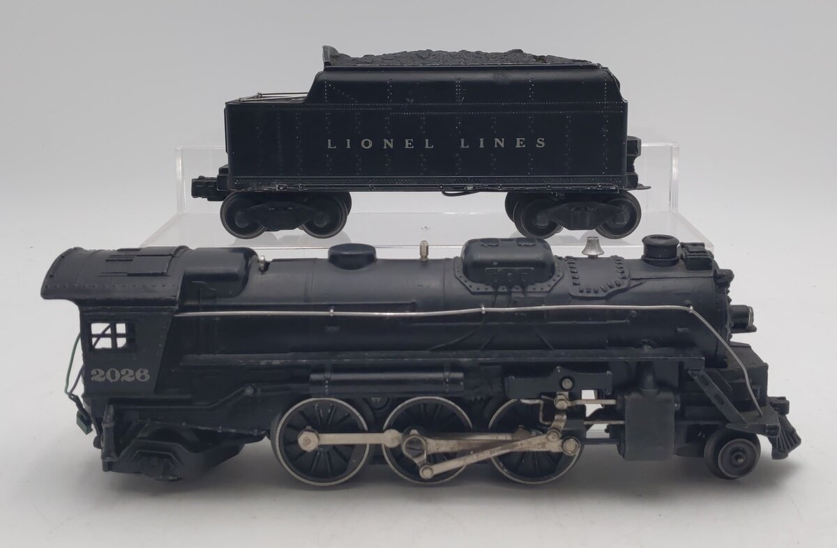 Lionel 2026 Vintage O Lionel Lines 2-6-2 Steam Locomotive w/6466W Tender VG