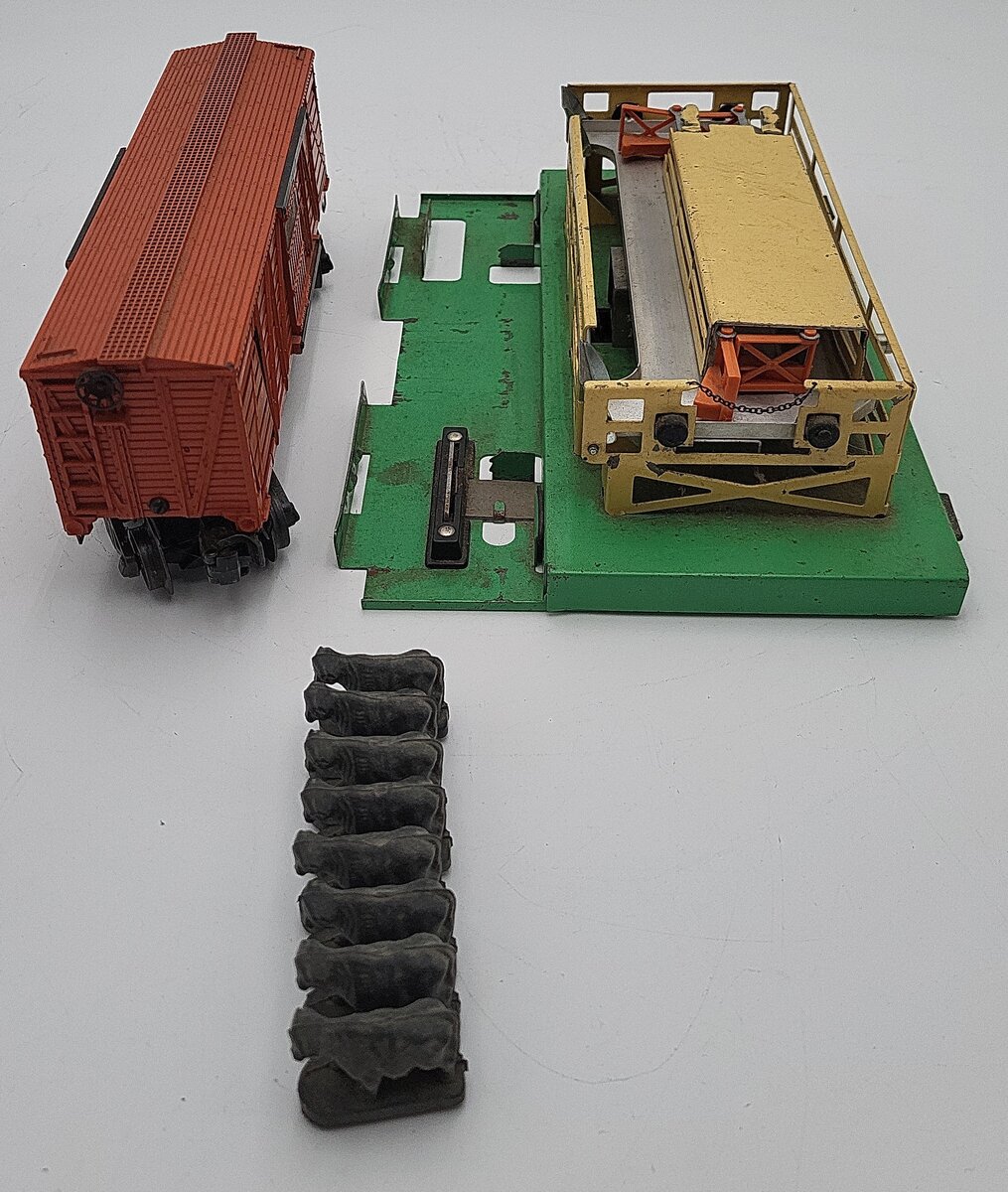 Lionel 3356 Vintage O Santa Fe Operating Horse Platform & Car VG/Box