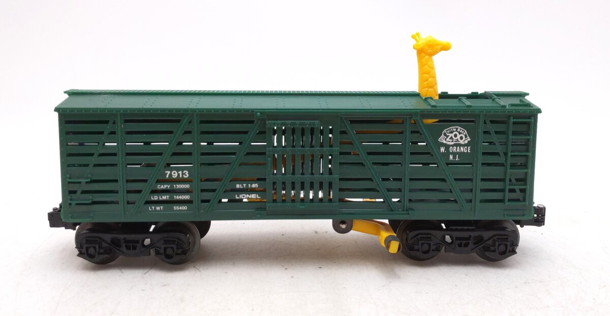 Lionel 6-7913 O Gauge Turtleback Zoo Operating Giraffe Car NIB