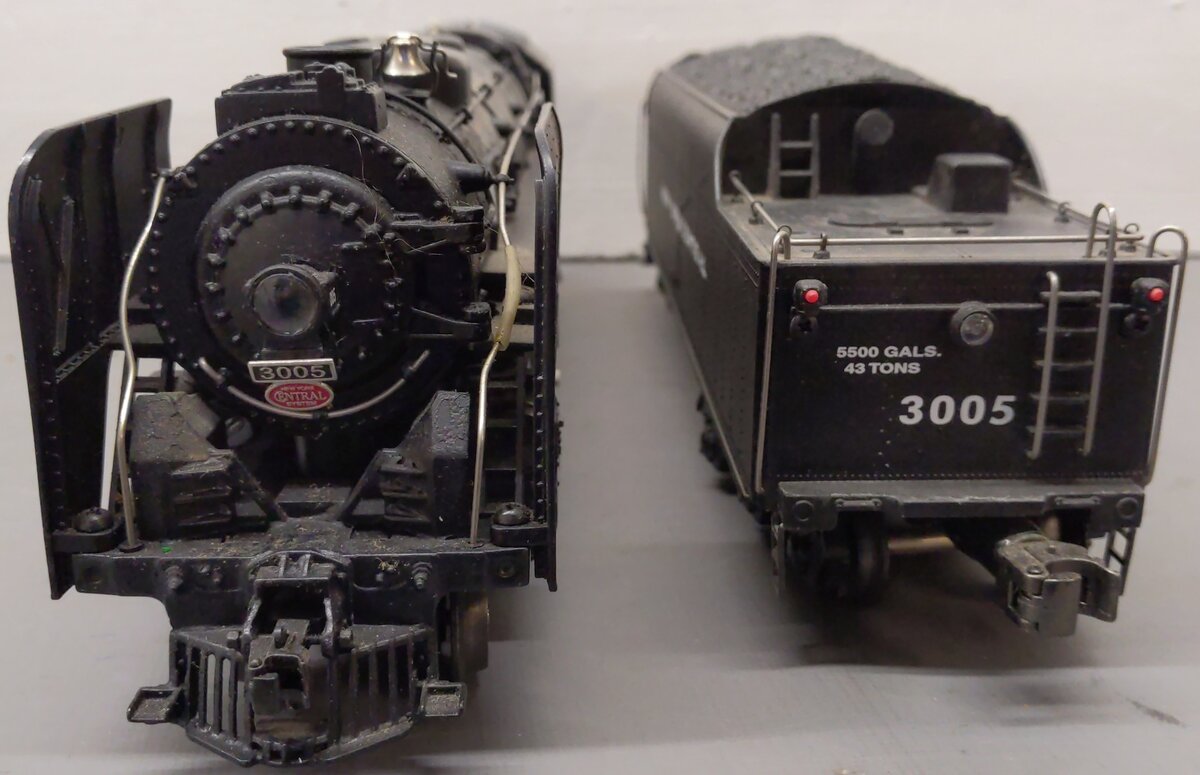 Lionel 6-18064 O Gauge NYC L-3A 4-8-2 Mohawk Steam Locomotive & Tender #3005 VG/Box