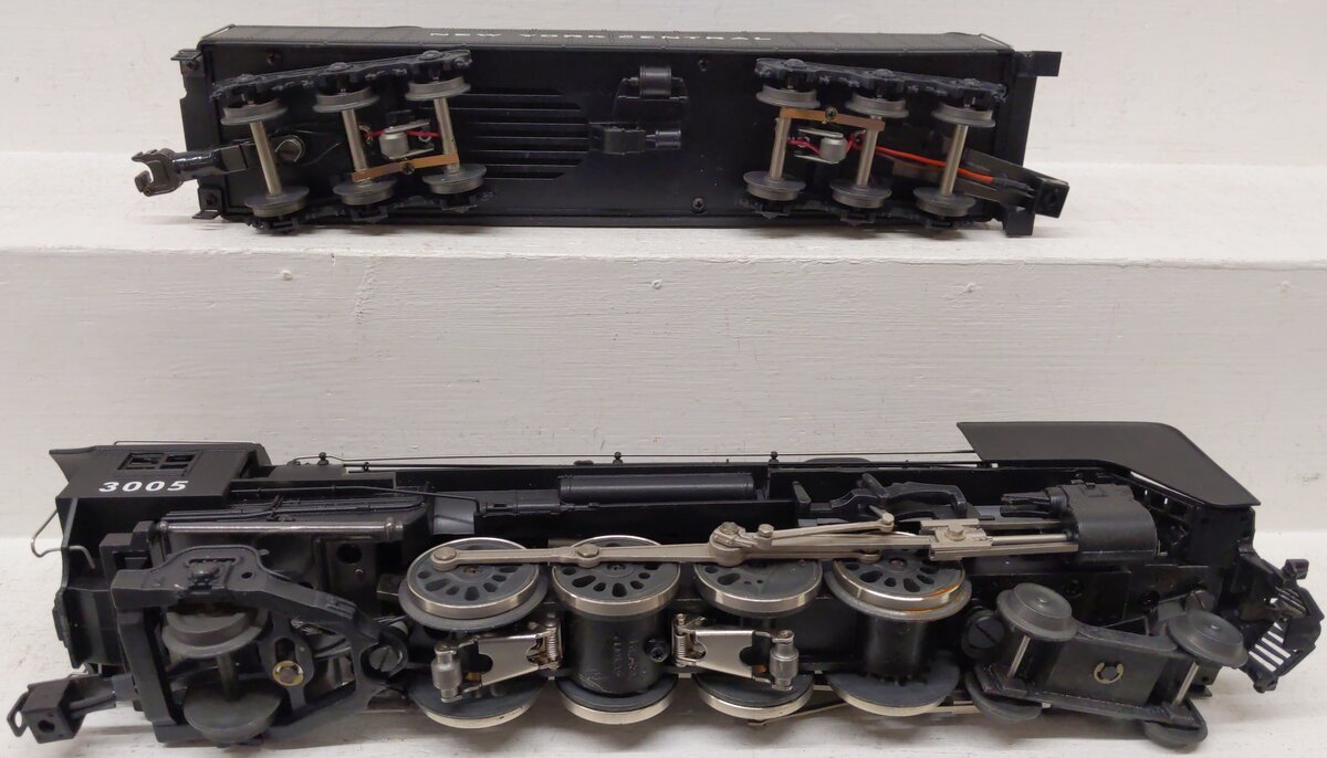 Lionel 6-18064 O Gauge NYC L-3A 4-8-2 Mohawk Steam Locomotive & Tender #3005 VG/Box