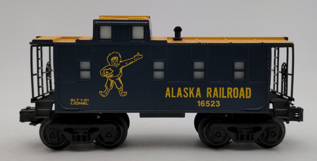 Lionel 6-16523 O Gauge Alaska Square Window Caboose LN/Box