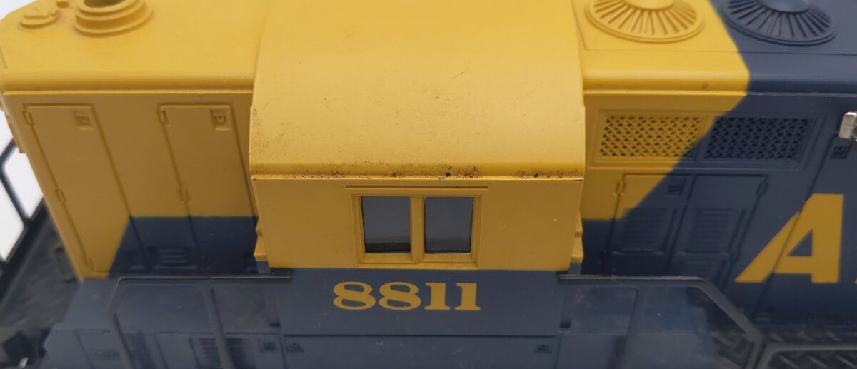 Lionel 6-18811 O Gauge Alaska SD-9 Diesel Engine #8811 EX/Box
