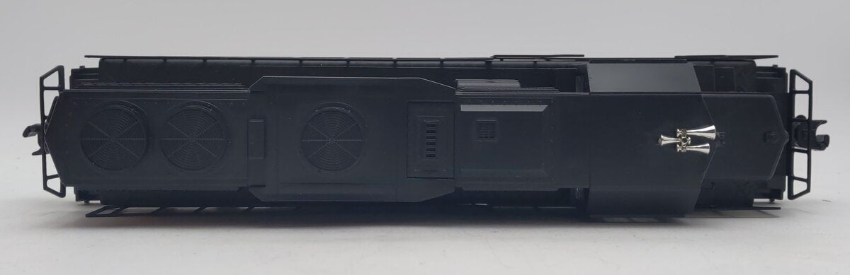 Lionel 6-18821 O Gauge Alaska GP-38-2 Diesel Locomotive #3010 - Custom Painted/Box