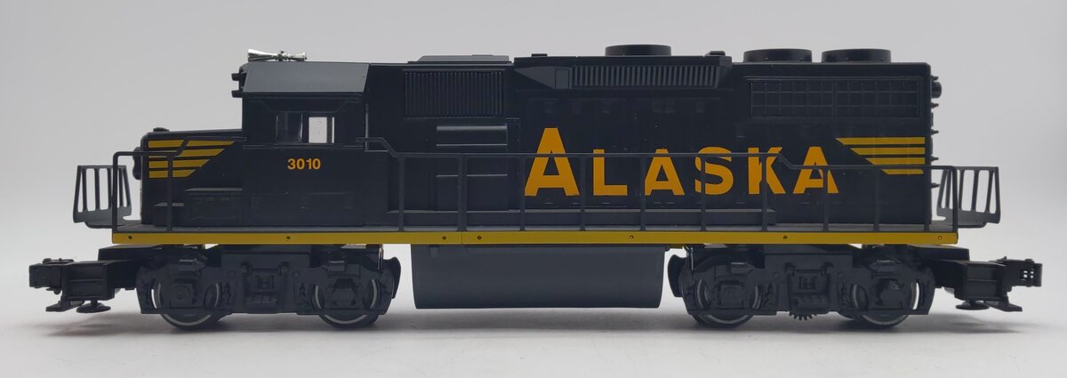Lionel 6-18821 O Gauge Alaska GP-38-2 Diesel Locomotive #3010 - Custom Painted/Box