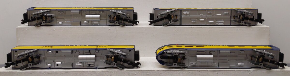MTH 30-67009 O Alaska RailKing 60' Streamlined ABS Passenger Set (Set of 4) NIB