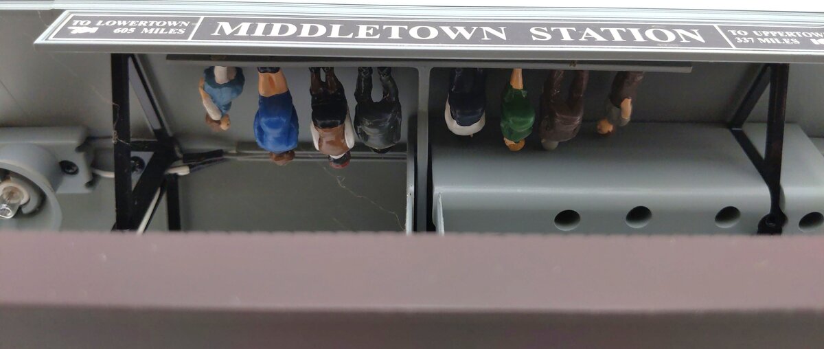 MTH 30-9107 O Middletown Operating Station Platform w/Gray Roof LN/Box
