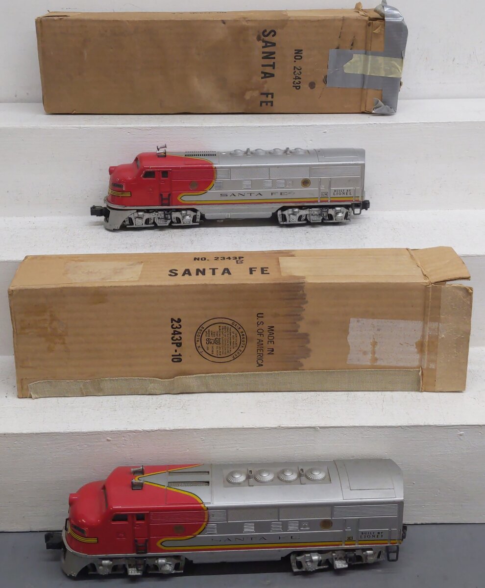 Lionel 2353 Vintage O Santa Fe F-3 AA Diesel Locomotive Set #2353 VG/Box