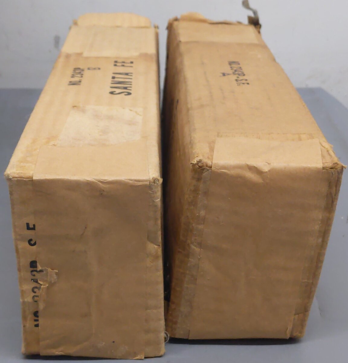 Lionel 2353 Vintage O Santa Fe F-3 AA Diesel Locomotive Set #2353 VG/Box