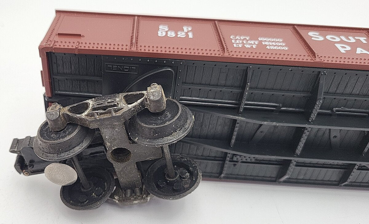 Lionel 6-9821 O Gauge Southern Pacific Gondola w/ Load VG/Box