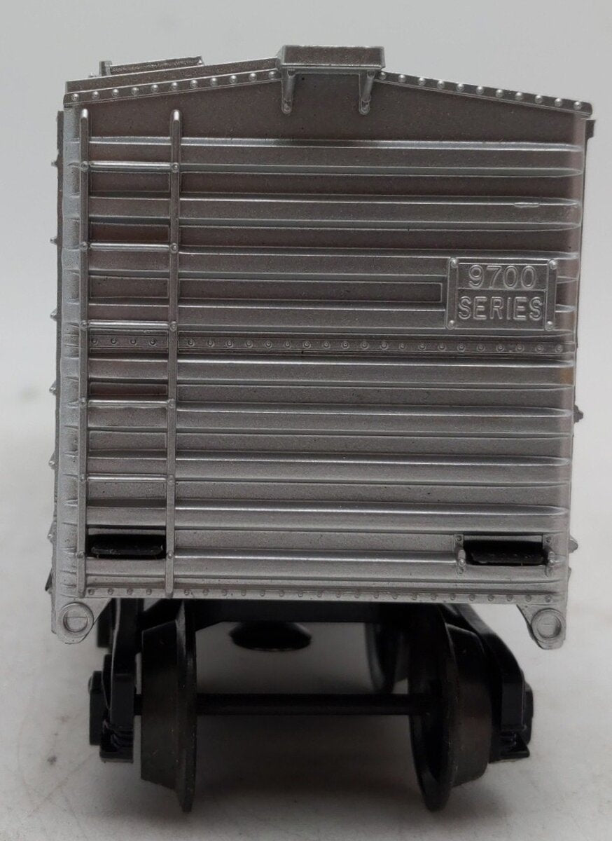 Lionel 6-9730 O Gauge CP Rail Boxcar--Black Letters EX/Box