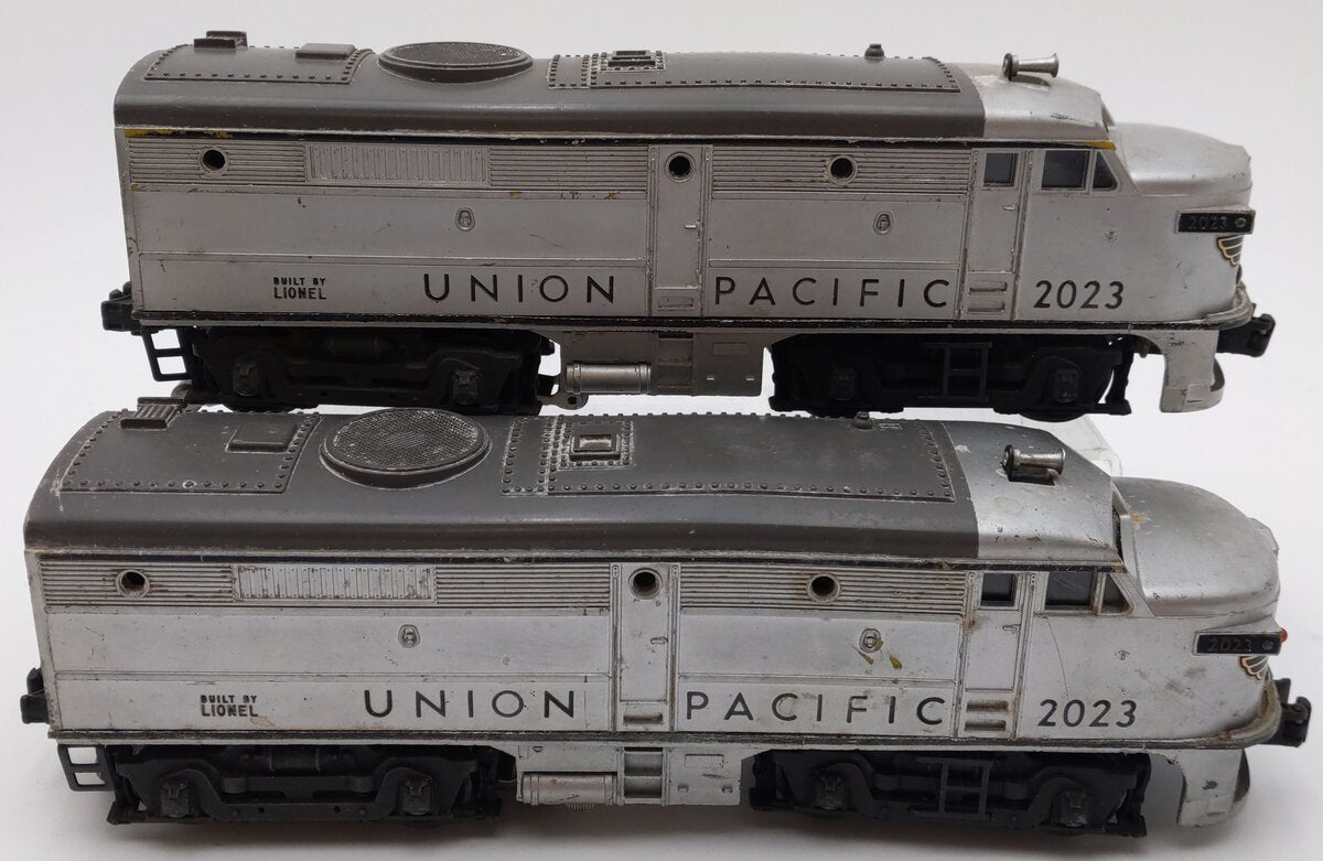 Lionel 2023 Vintage O Union Pacific Alco AA Diesel Locomotives - Silver & Gray