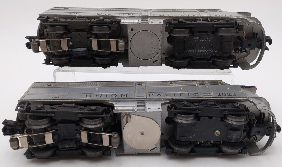 Lionel 2023 Vintage O Union Pacific Alco AA Diesel Locomotives - Silver & Gray