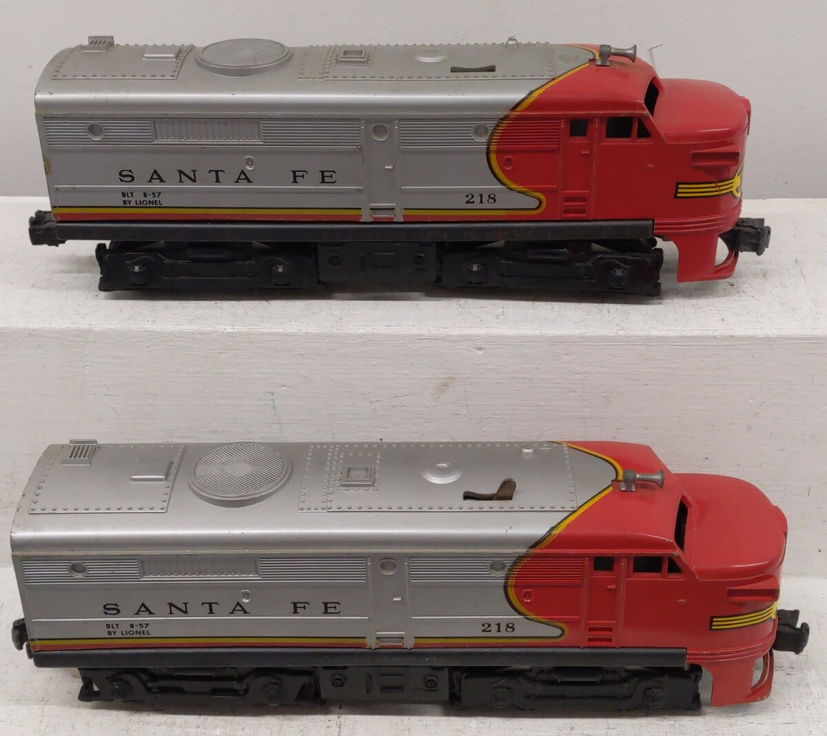 Lionel 218 Vintage O Santa Fe Alco AA Diesel Locomotive Set VG