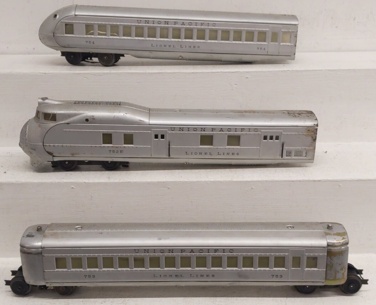 Lionel 752E Vintage O City of Portland in Silver w/753 and 754