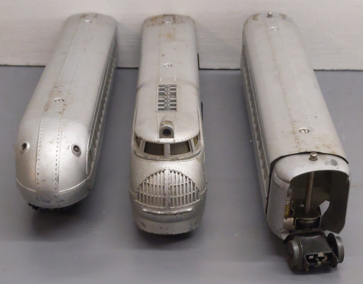 Lionel 752E Vintage O City of Portland in Silver w/753 and 754