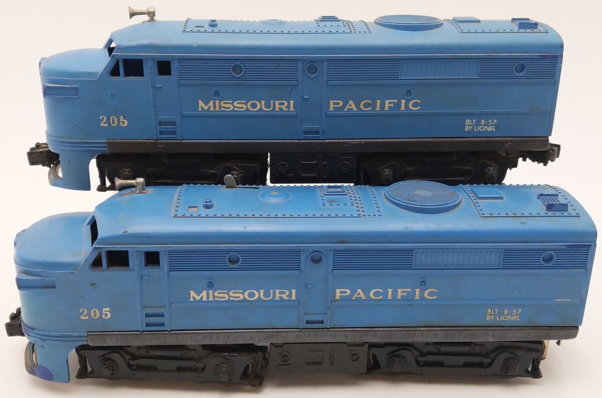 Lionel 205 Vintage O Missouri Pacific Alco AA Diesel Locomotive Set VG