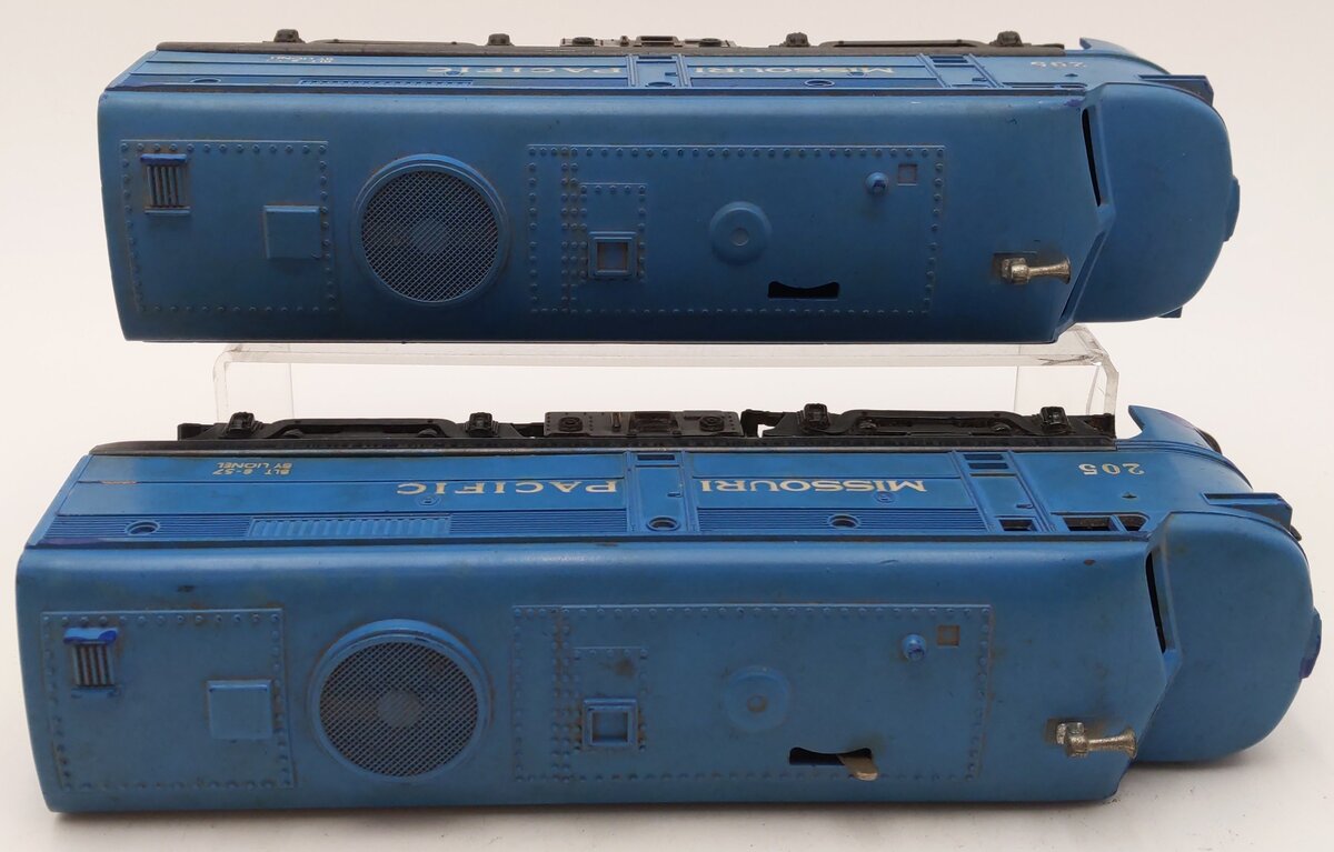 Lionel 205 Vintage O Missouri Pacific Alco AA Diesel Locomotive Set VG