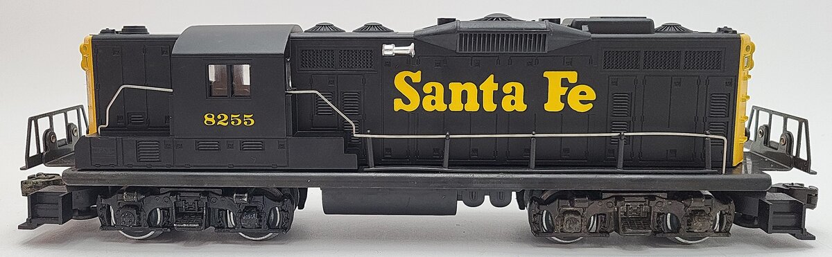 Lionel 6-8255 O Gauge Santa Fe GP-9 Dummy Diesel Locomotive EX/Box
