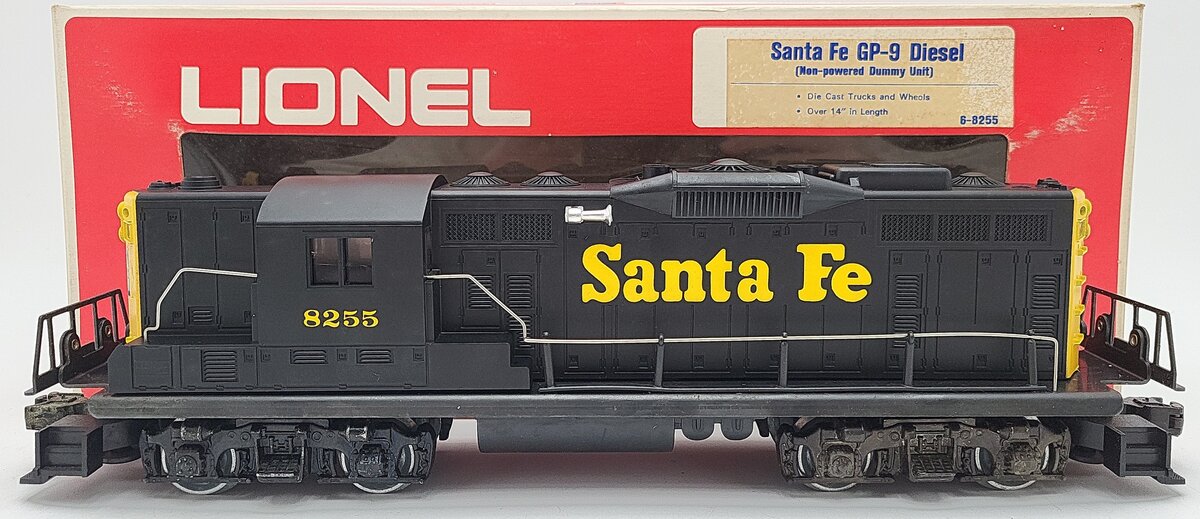 Lionel 6-8255 O Gauge Santa Fe GP-9 Dummy Diesel Locomotive EX/Box