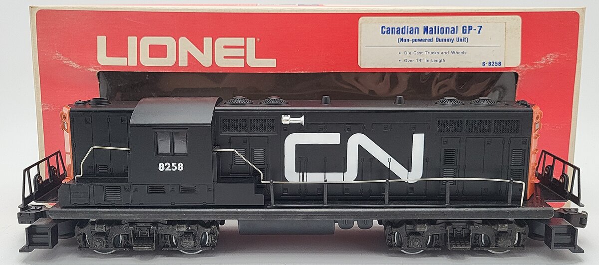 Lionel 6-8258 O Gauge Canadian National GP7 Non-Powered Diesel Locomotive #8258 EX/Box