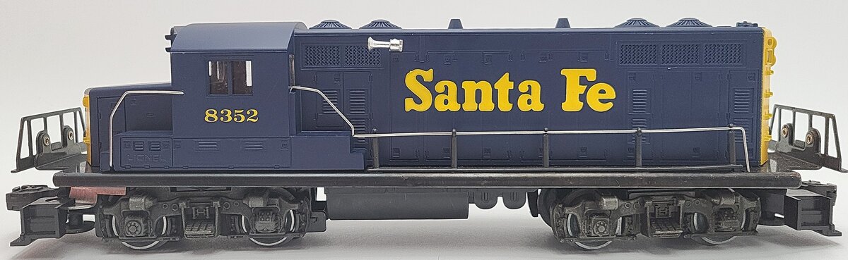 Lionel 6-8352 O Gauge Santa Fe GP-20 Powered Diesel Locomotive #8352 VG/Box