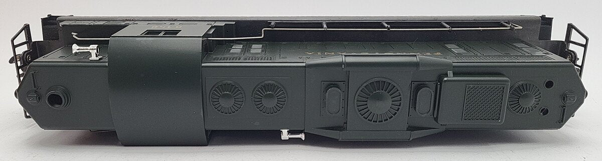 Lionel 6-8358 O Gauge Pennsylvania GP-9 Non-Powered Diesel Locomotive EX/Box