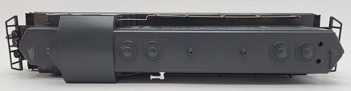 Lionel 6-8367 O Gauge Long Island GP20 Non-Powered Diesel Locomotive VG/Box
