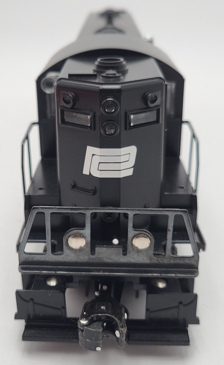 Lionel 6-8576 O Gauge Penn Central GP-7 Diesel Locomotive EX/Box