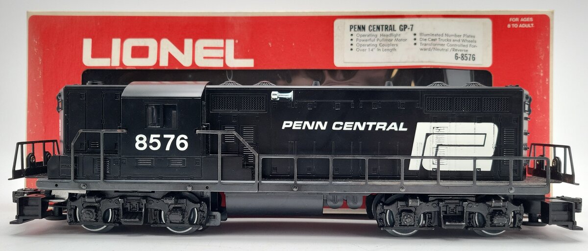 Lionel 6-8576 O Gauge Penn Central GP-7 Diesel Locomotive EX/Box