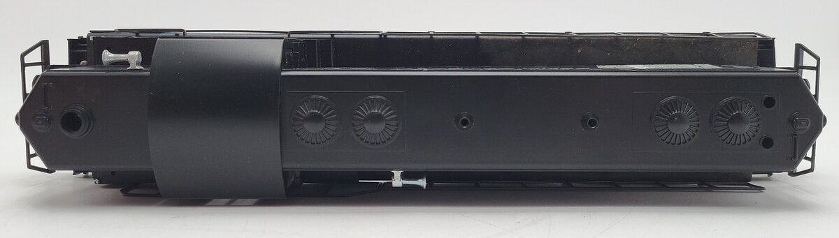 Lionel 6-8576 O Gauge Penn Central GP-7 Diesel Locomotive EX/Box