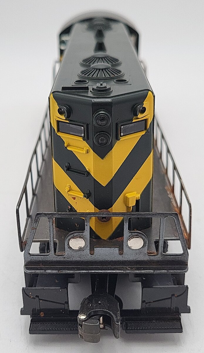 Lionel 6-8776 O Chicago & Northwestern GP20 Powered Diesel Locomotive VG