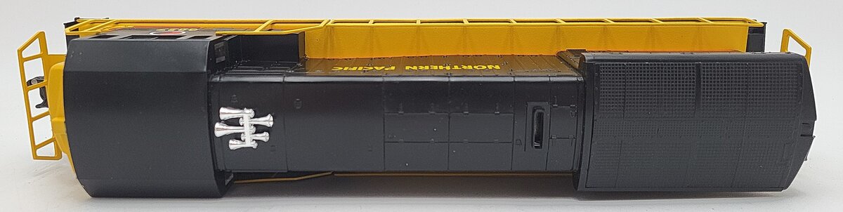 Lionel 6-8857 Northern Pacific U36B Diesel Locomotive EX/Box
