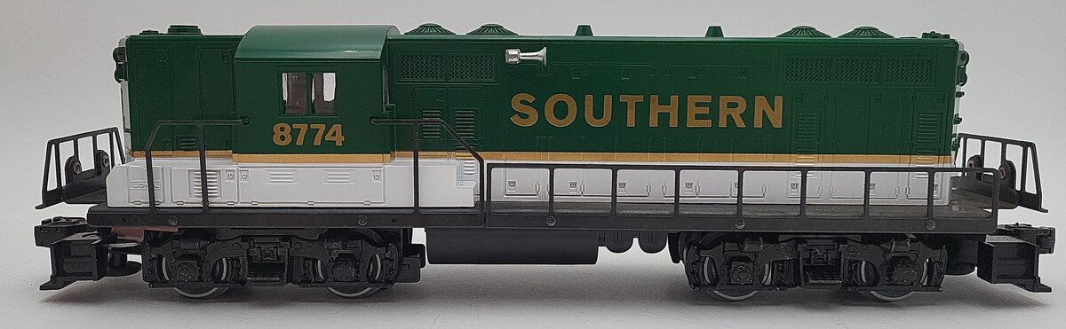 Lionel 6-8774 O Gauge Southern GP-7 Diesel Locomotive #8774 EX/Box