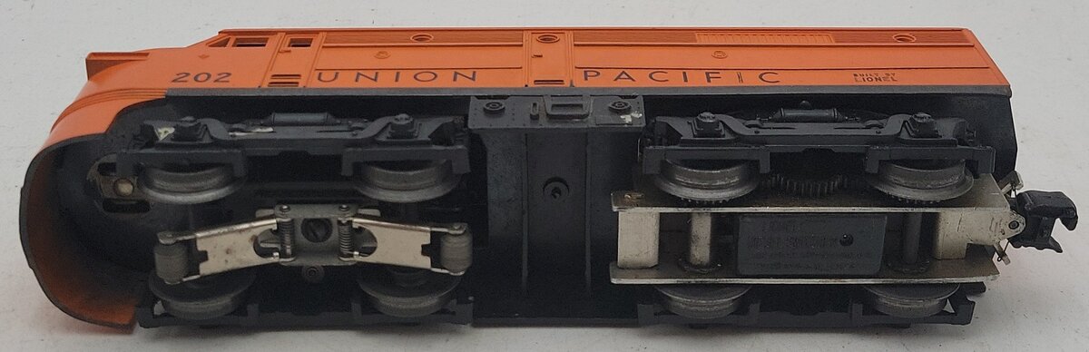 Lionel 202 Vintage O Union Pacific Alco A Powered Diesel Locomotive VG