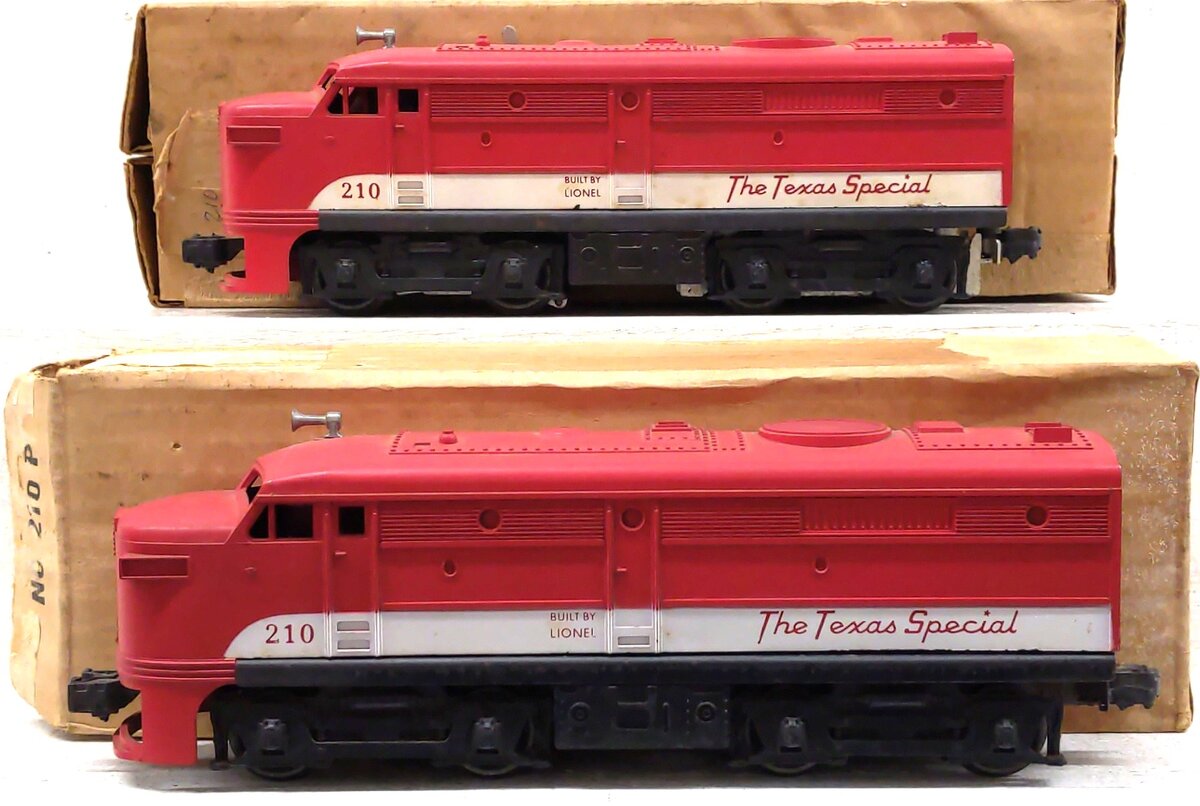 Lionel 210 O Vintage Texas Special AA Diesel Locomotive Set #210 VG/Box