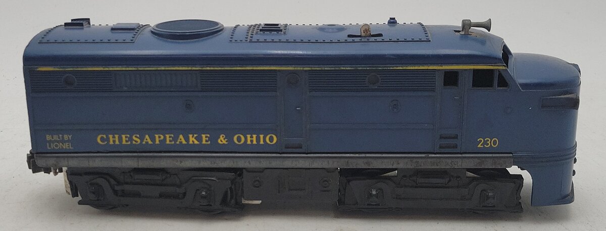 Lionel 230 Vintage O Chesapeake and Ohio Alco A Powered Diesel Locomotive VG