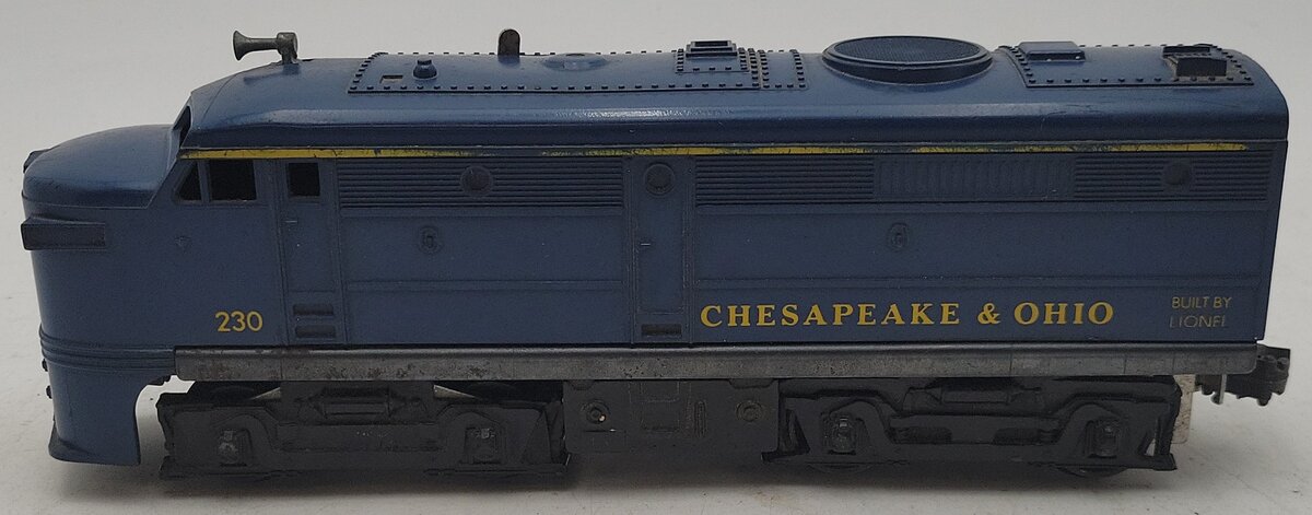 Lionel 230 Vintage O Chesapeake and Ohio Alco A Powered Diesel Locomotive VG