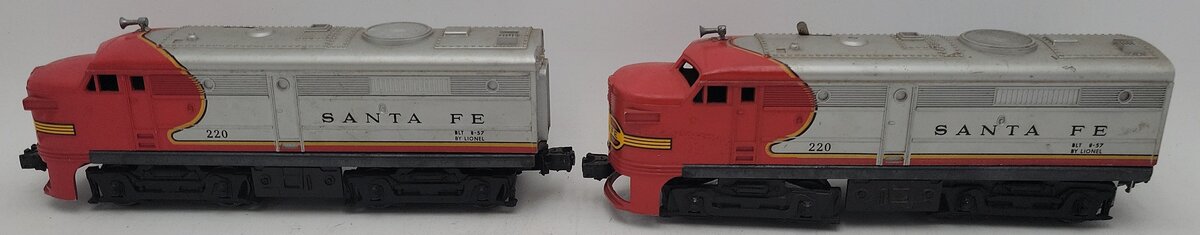 Lionel 220 Vintage O Santa Fe AA Diesel Locomotive Set VG