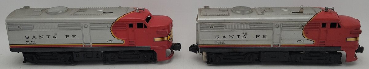 Lionel 220 Vintage O Santa Fe AA Diesel Locomotive Set VG