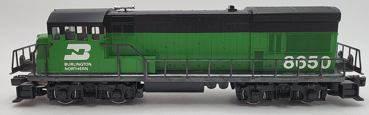 Lionel 6-8650 O Burlington Northern U36B Powered Diesel Locomotive #8650 EX/Box